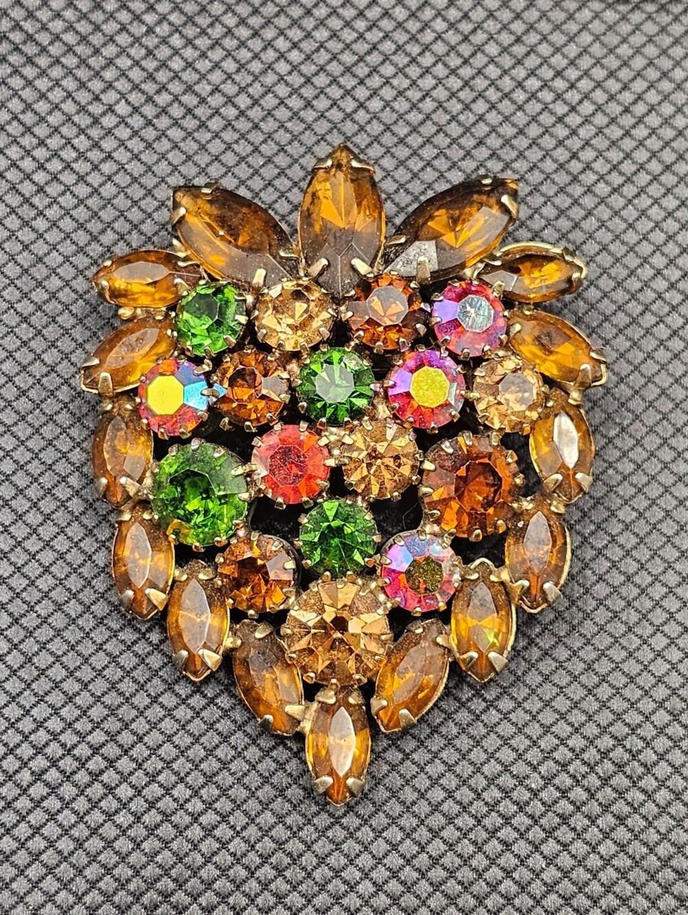Multicolor Rhinestone Strawberry Brooch - Picture 2 of 4